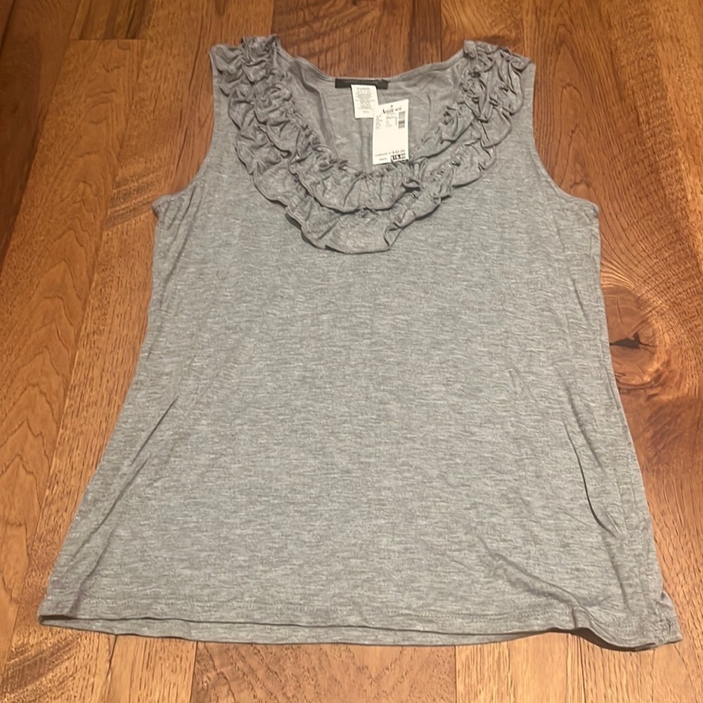 NWT Jonden Woman’s Grey Ruffle Tank Size L
